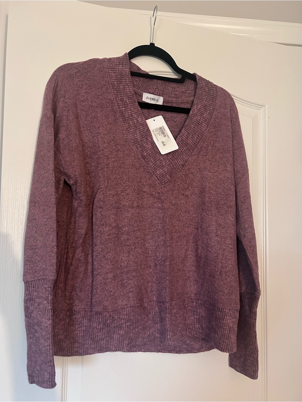 Evereve Mauve V-Neck Sweater